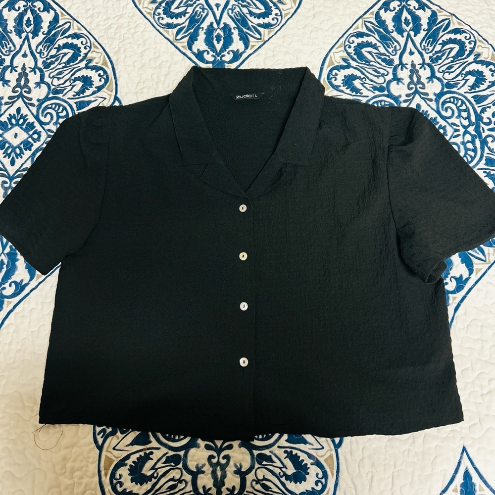 Black button up crop shirt